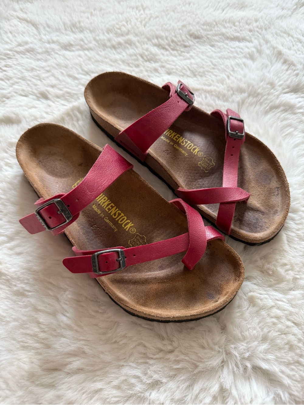 Birkenstock Mayari Sandals in Pull Up Bordeaux Deep Red Size 39 / 8